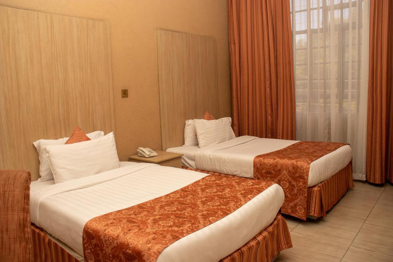 Hotel Waterbuck Nakuru Ngoại thất bức ảnh