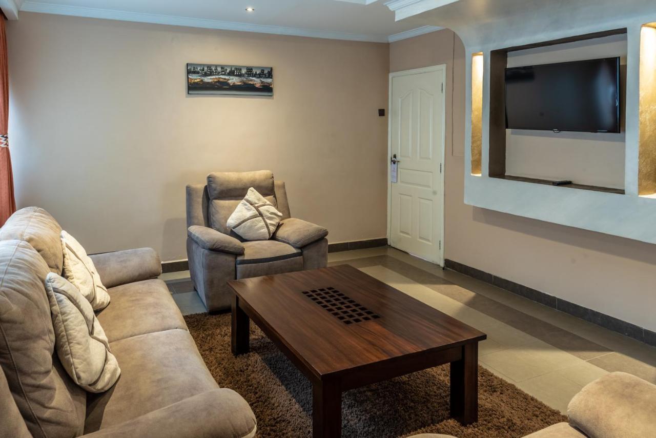Hotel Waterbuck Nakuru Ngoại thất bức ảnh
